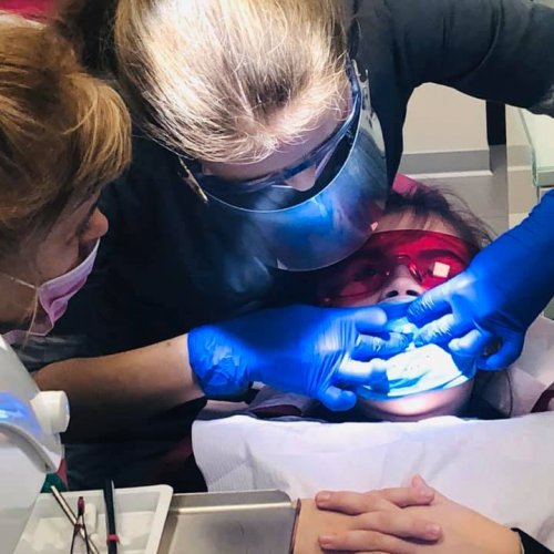 KURS - ''Periodontologia dla zaawansowanych - profilaktyka chorób przyzębia - scaling, kiretaż, higienizacja jamy ustnej, postępowanie z pacjentem perio - warsztaty''